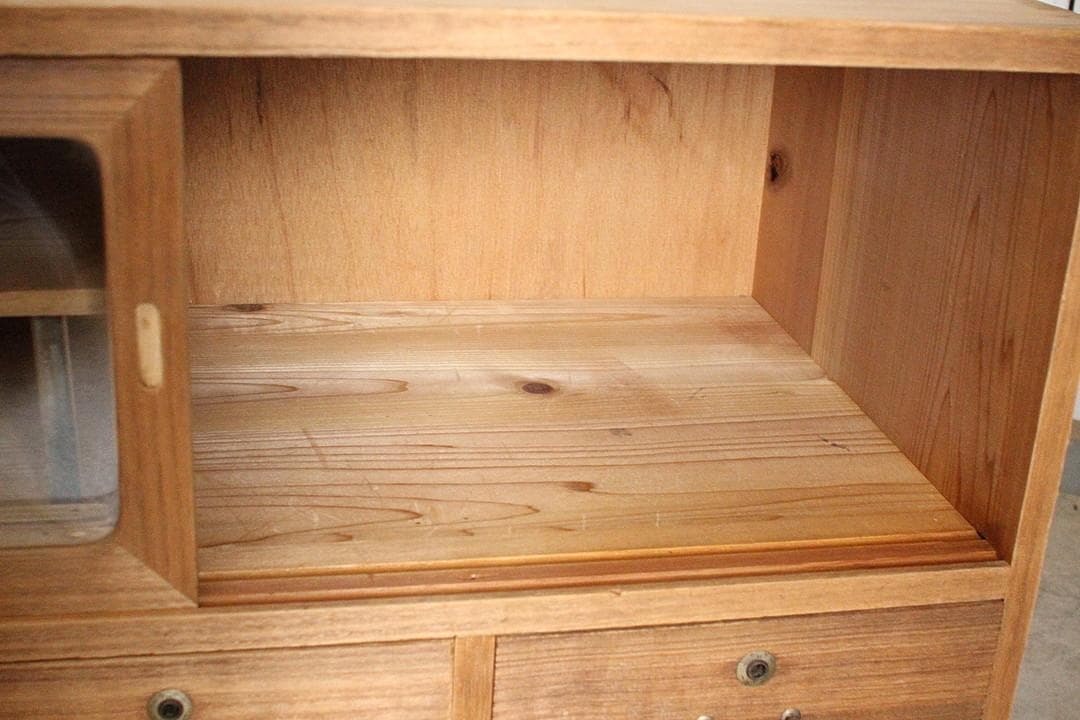 味のある古いガラス戸棚×木製小引き出し3杯　食器棚　収納　古家具　古民家