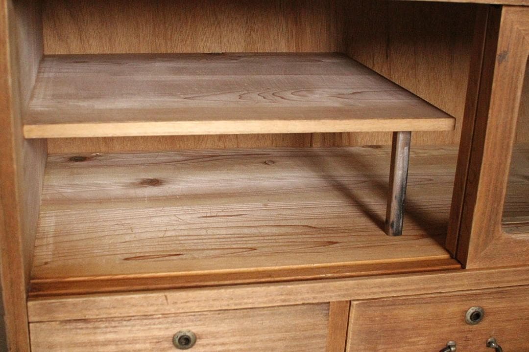 味のある古いガラス戸棚×木製小引き出し3杯　食器棚　収納　古家具　古民家