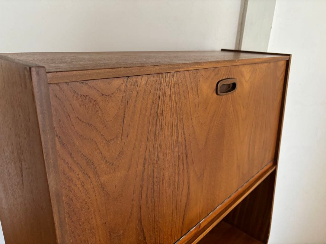 北欧ヴィンテージ　チーク　ビューローキャビネット