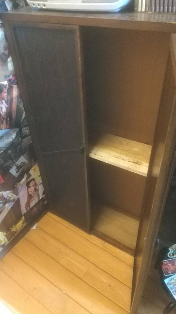 用務員室にあったような古いキャビネット昭和っぽいインテリア家具収納棚箪笥ラック