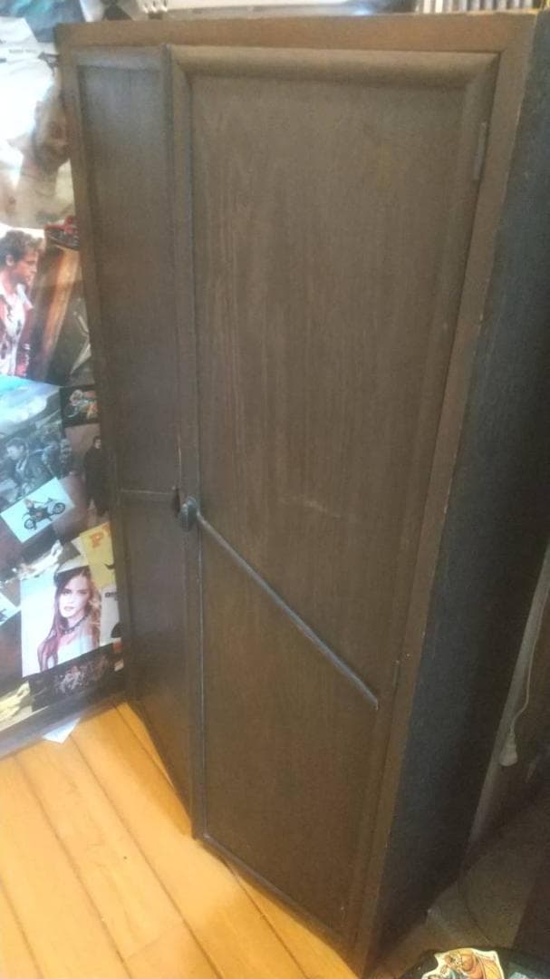 用務員室にあったような古いキャビネット昭和っぽいインテリア家具収納棚箪笥ラック