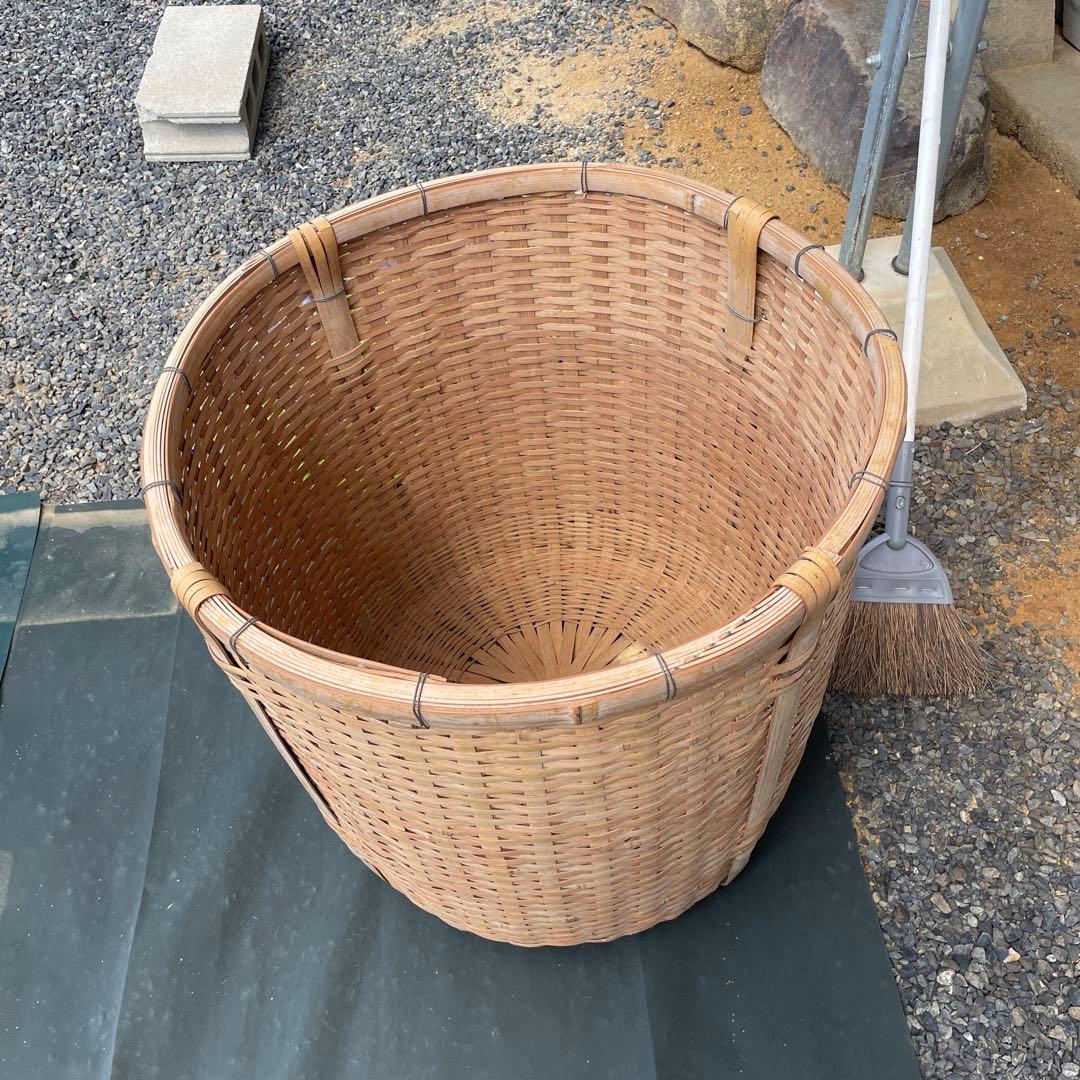 大きい竹籠　高さ56cm 直径58.5cm