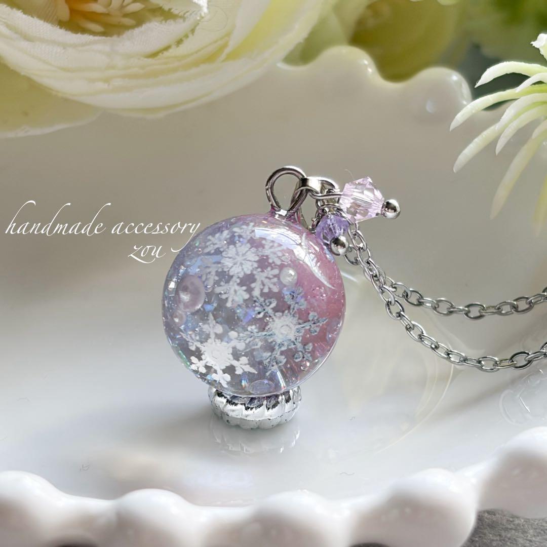 雪の結晶レジンネックレス - メルカリ