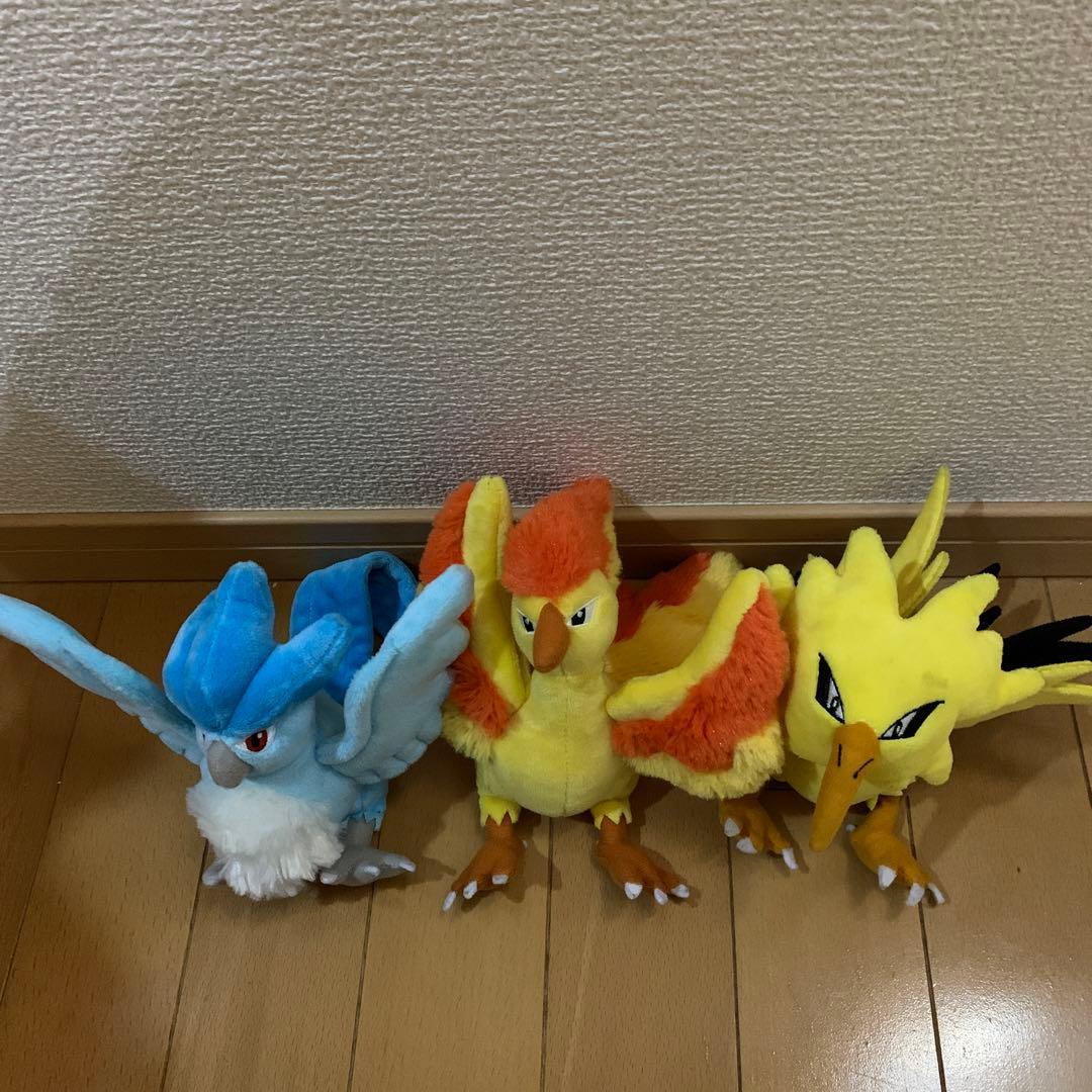 ポケモンpokemonfitぬいぐるみ フリーザー サンダー ファイヤー - メルカリ