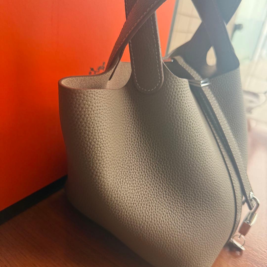 ベージュ レザートートバッグ ミニサイズ