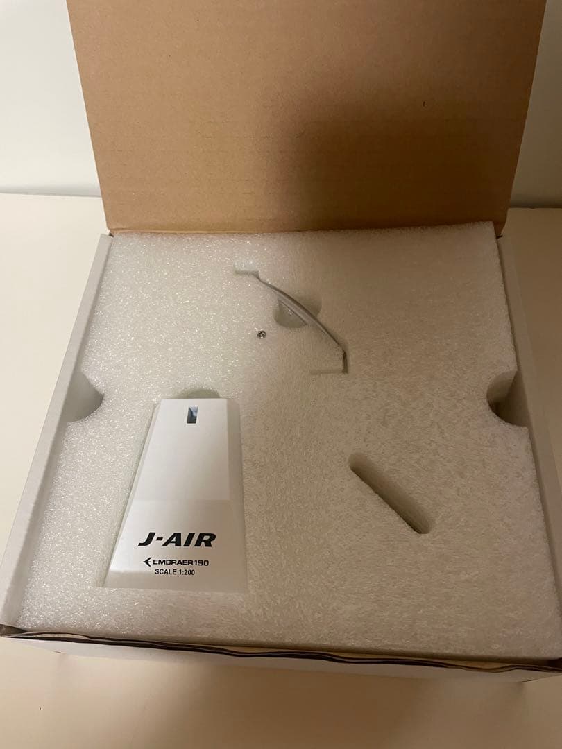 航空機・ヘリコプター JC wings J-AIR embraer E190 1/200