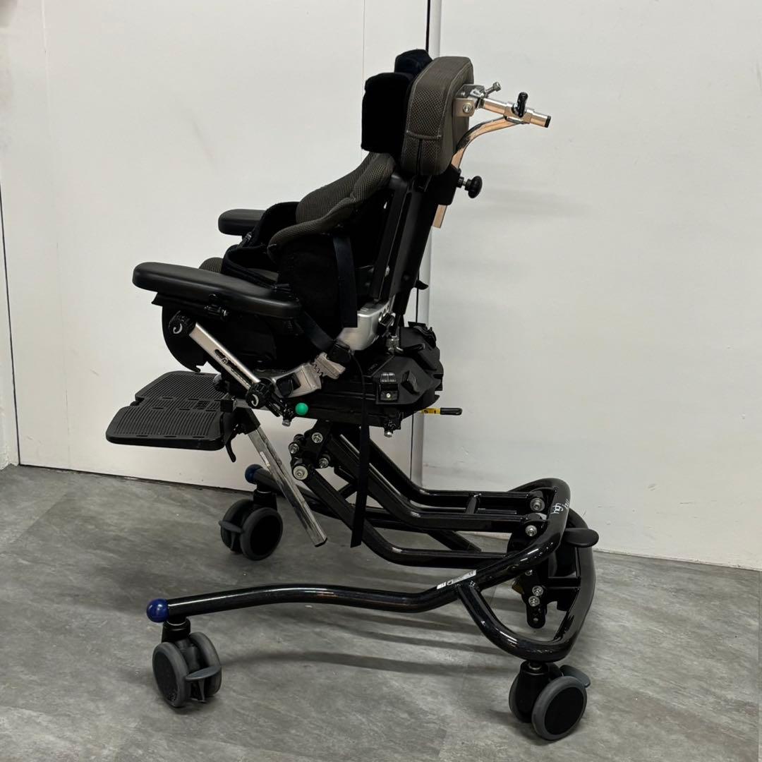 ◇R82 子供用 車椅子 座位保持 DK-8751 parallelvej 3