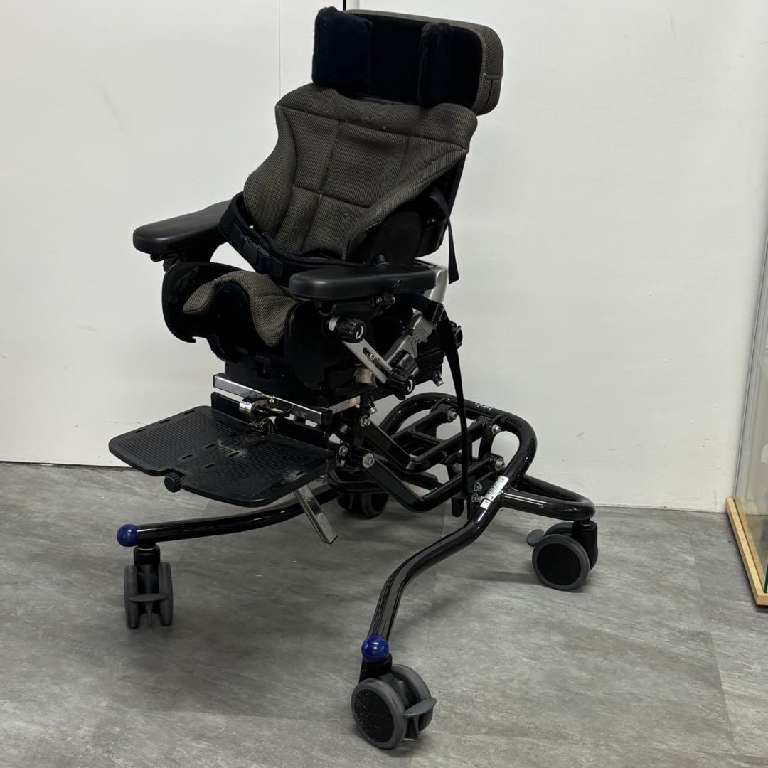 ◇R82 子供用 車椅子 座位保持 DK-8751 parallelvej 3