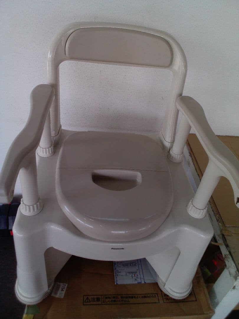 パナソニック　ポータブルトイレ　VALSPTSPBE　介護商品　高齢者　福祉