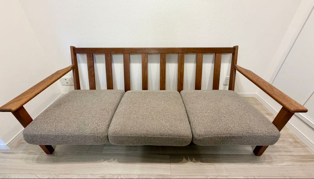 【送料込み/3月末まで出品】unico ソファVISKA(ヴィスカ) 3シーター