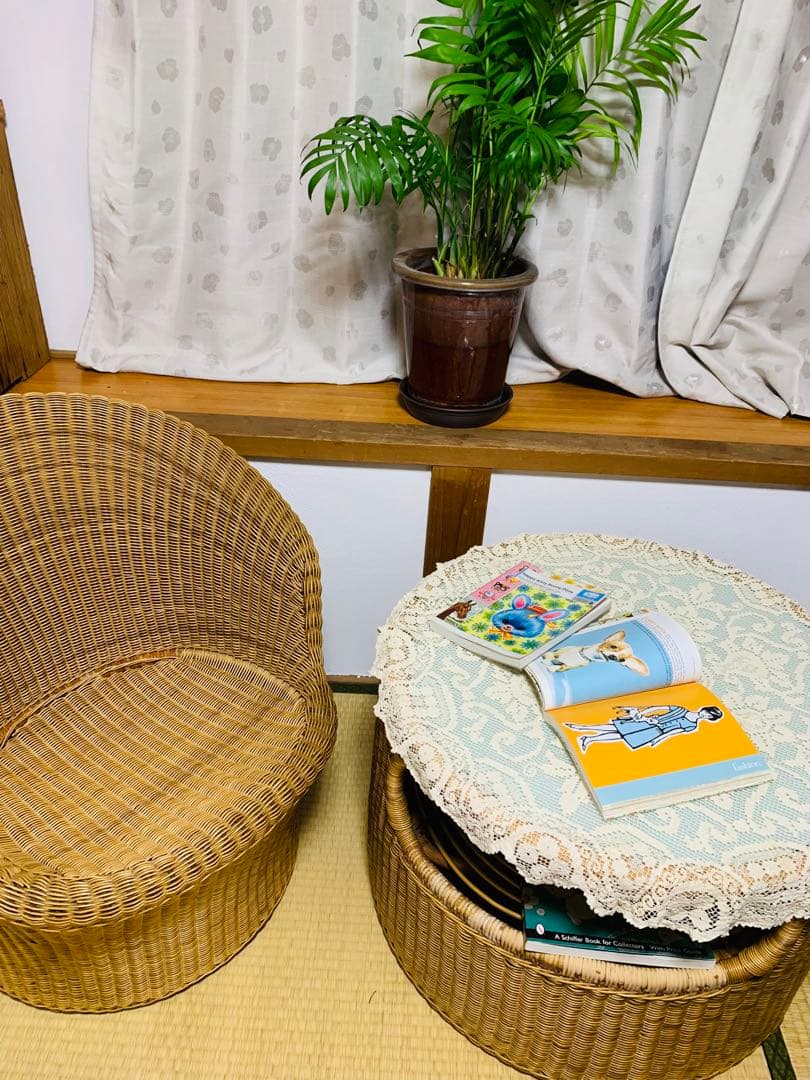 レトロ モダン なデザイン ラタンテーブル