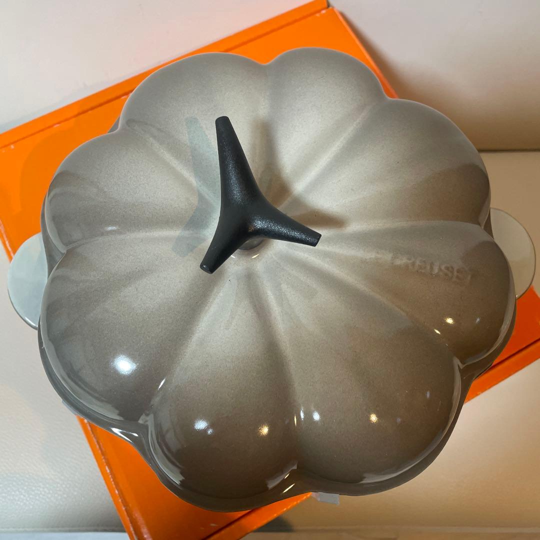 《新品》ルクルーゼ かぼちゃ鍋 ココットパンプキン 22