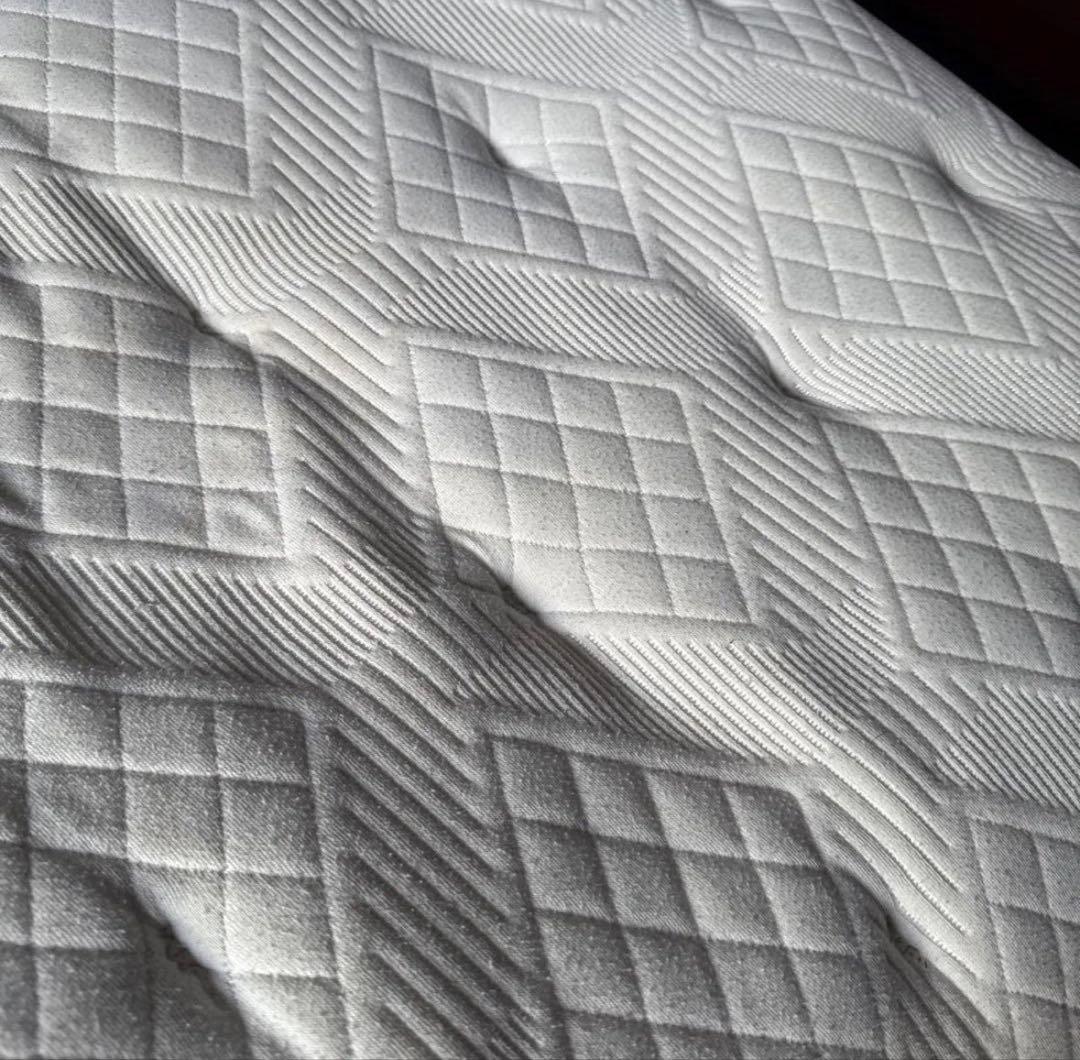 無垢材ベッドフレーム Kingsdown マットレス セット　セミダブル　レトロ