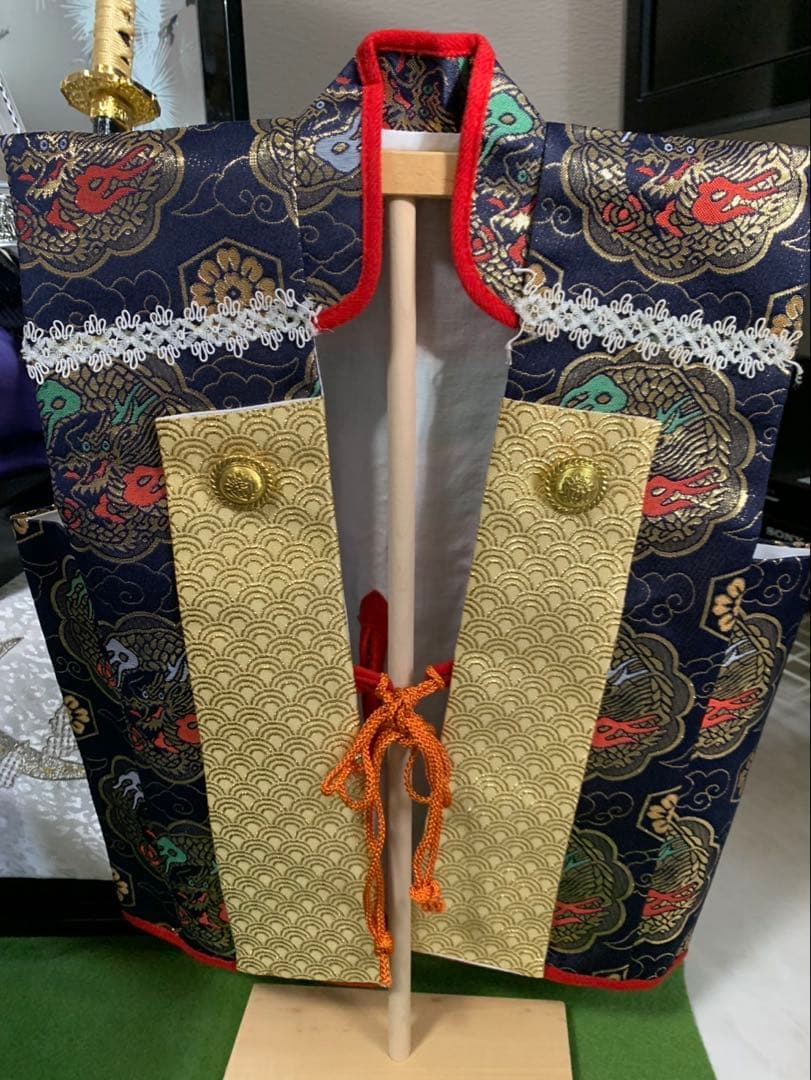 美品 正絹着用兜 伊達政宗 兜 平安水宝 作 銀箔金彩銀松 銀兜 五月人形