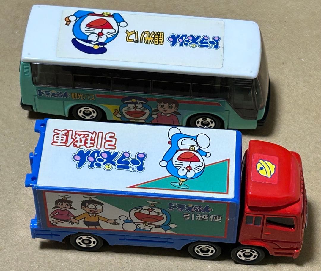 キャラトミカ ドラえもん たべもの販売車セット 運搬車セット 2点
