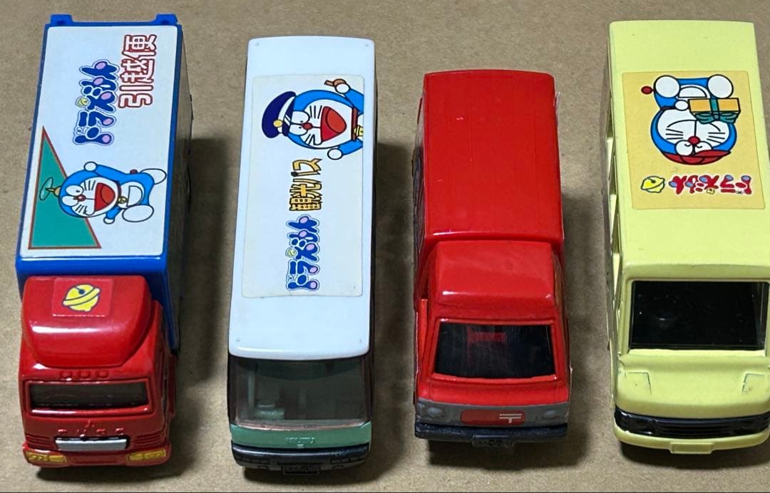 キャラトミカ ドラえもん たべもの販売車セット 運搬車セット 2点
