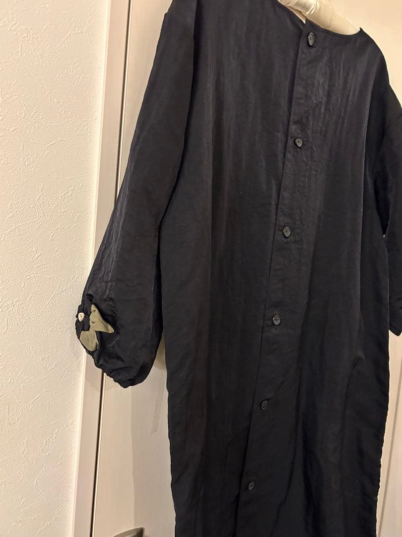 さえらポテチーノPotechino 可愛い割烹着 黒 花モチーフ【大きめ