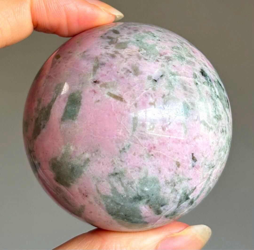1点再入荷　レア　高品質　ピンクオパール　グリーントルマリン　共生　スフィア
