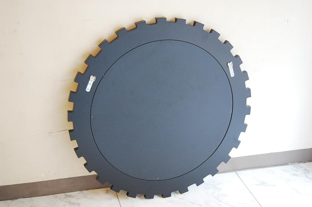 シンプル　モダン　壁掛けミラー　ブラック　サン　80ｃｍ　かっこいい　ミラー家具