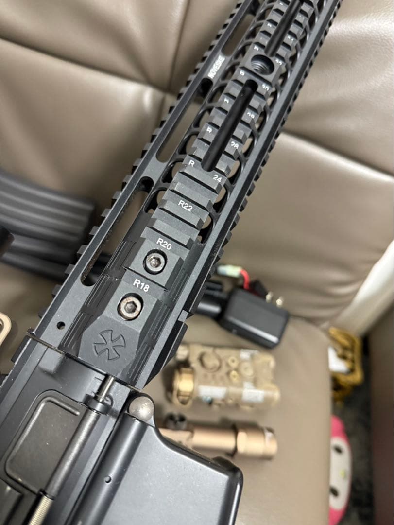 次世代電動ガン M4マガジン3本付き