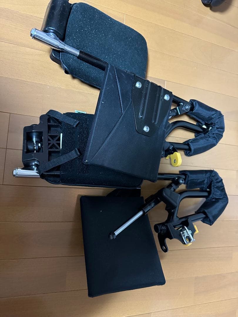 車椅子　フットレスト　ミキ　MIKI エレベーティング　ティルト　リクライニング