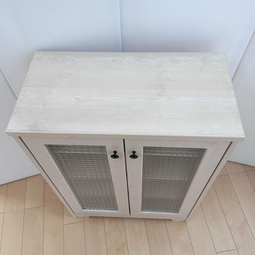 カントリーキャビネット　北欧　食器棚　チェッカーガラス　木目調　キッチン