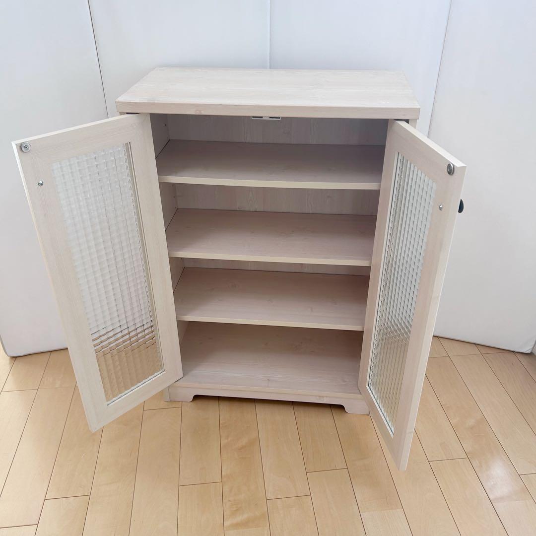 カントリーキャビネット　北欧　食器棚　チェッカーガラス　木目調　キッチン