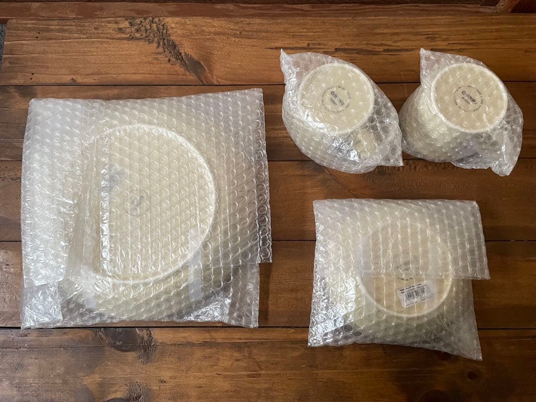 【新品】 Teemaリネンプレート23cm・カップ＆ソーサー　各2