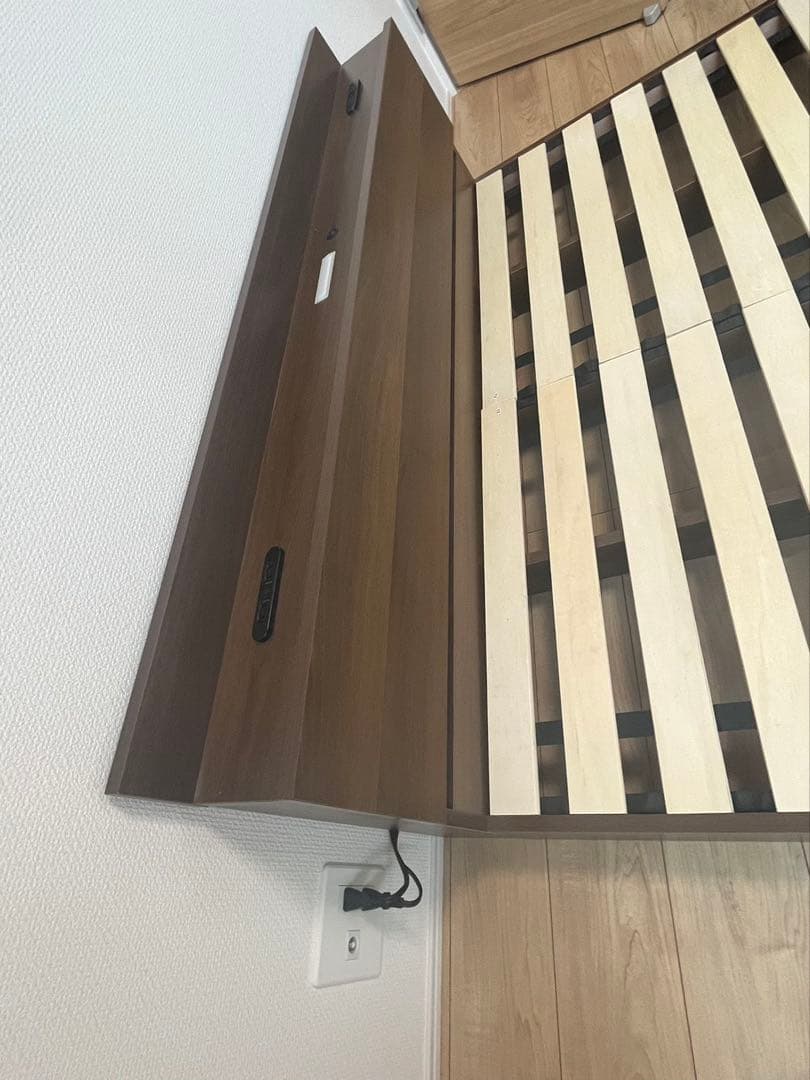 【販売済み】木製ダブルサイズすのこベッド ヘッドボード付き