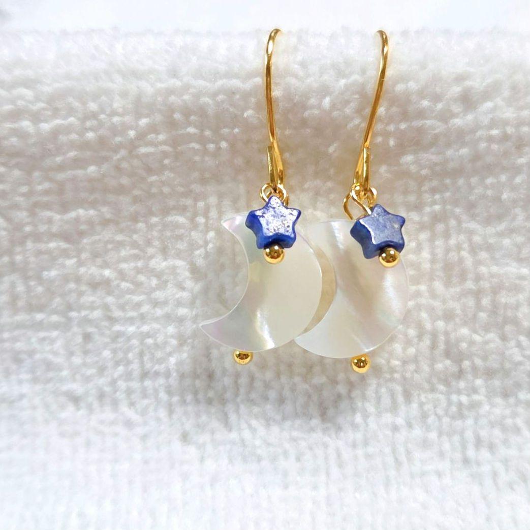 マザーオブパールお月様とラピスラズリスターのピアス
