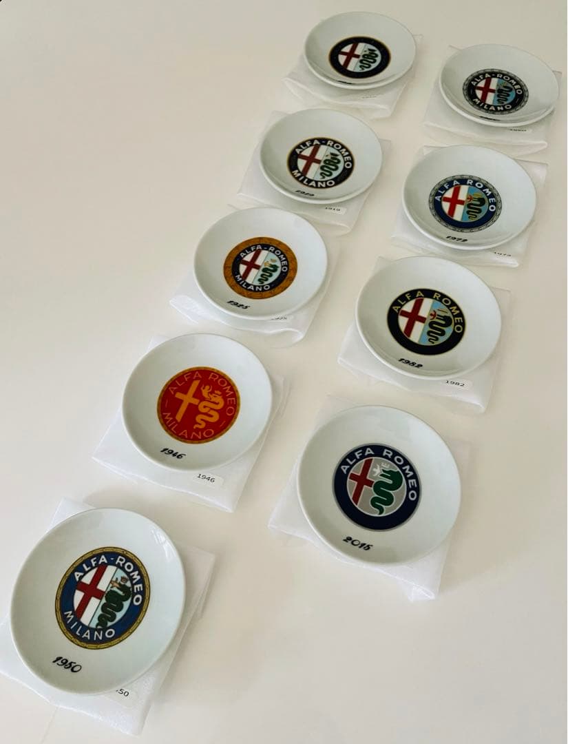 《新品＊未使用》アルファロメオ　AlfaRomeo エンブレム　☆ 皿　豆皿