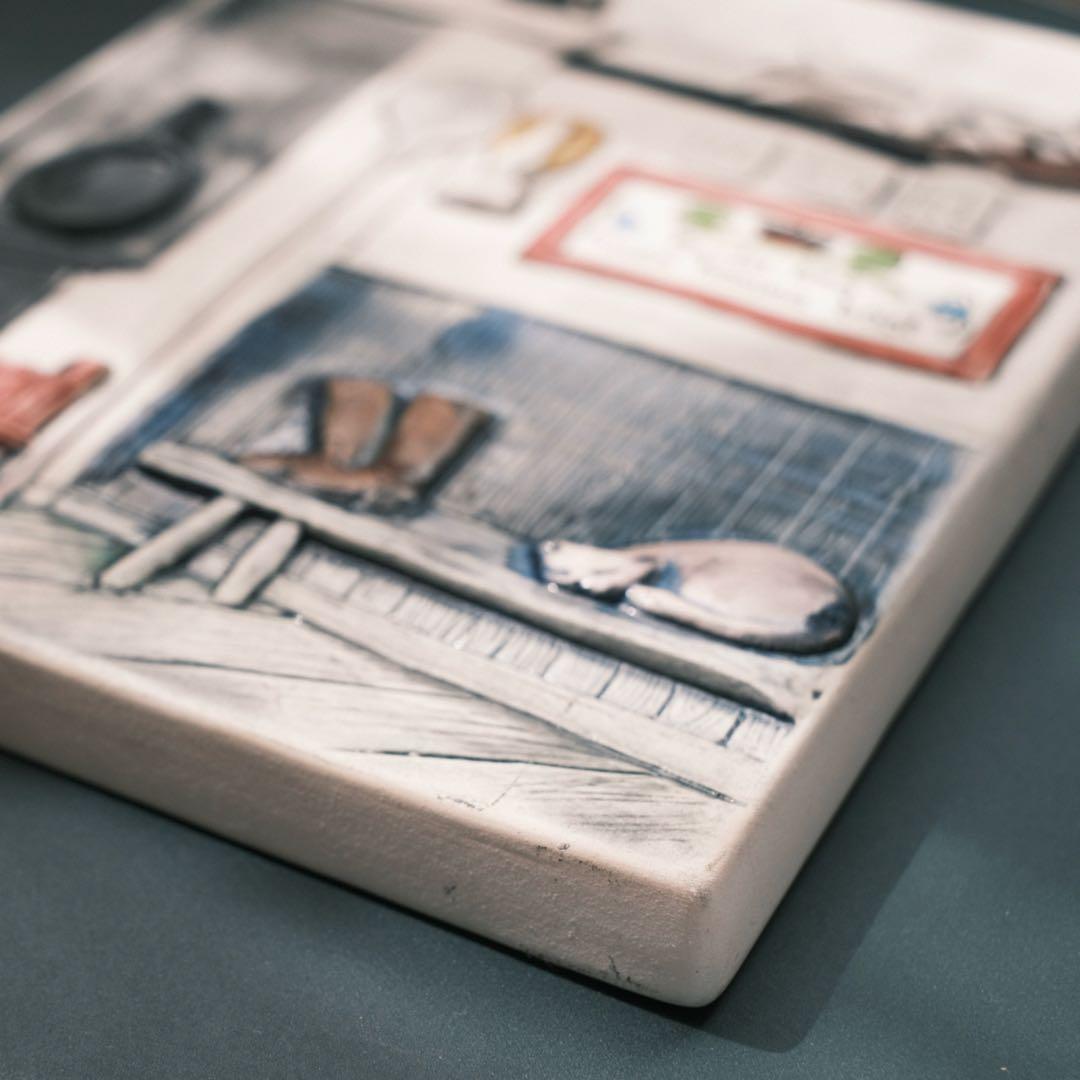 ジイガントフタ【Jie Gantofta】生活の風景 部屋と猫　白い陶板