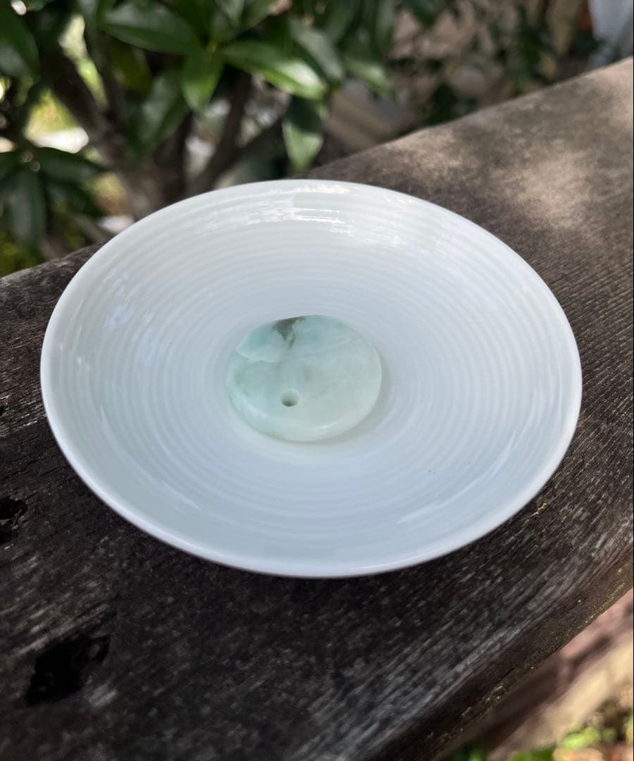 糸魚川翡翠　ペンダントトップ　お香立て　天然石　パワーストーン　日本の国石