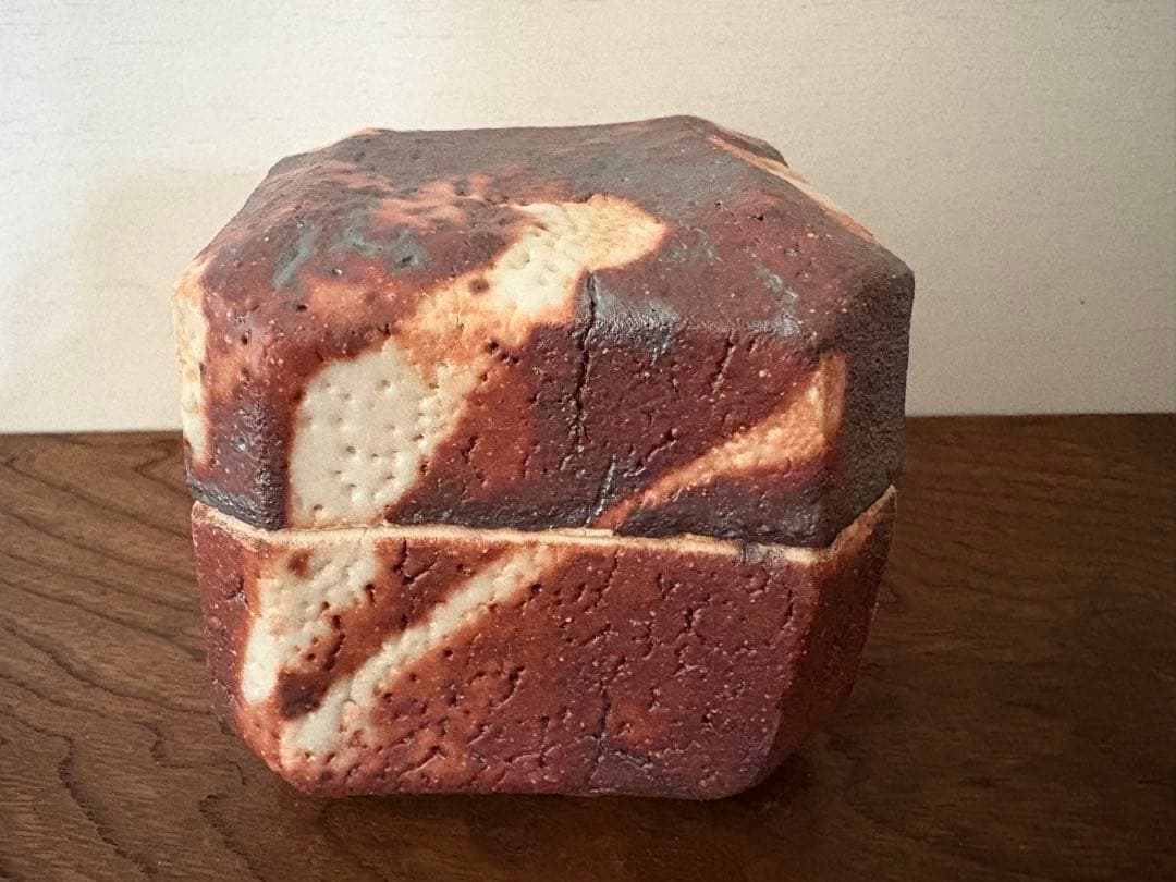 松崎健　志野香合　共箱