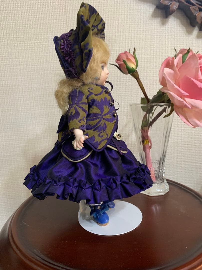 紫色のプチドール　“ブリュ” レプリカドール