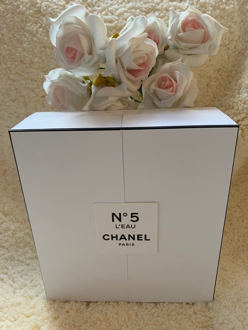 貴重✨新品未使用✨限定CHANELクリスマスコフレ✨No.5ロー香水100ml