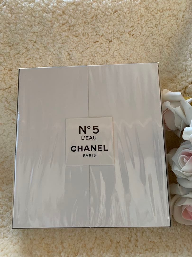 貴重✨新品未使用✨限定CHANELクリスマスコフレ✨No.5ロー香水100ml