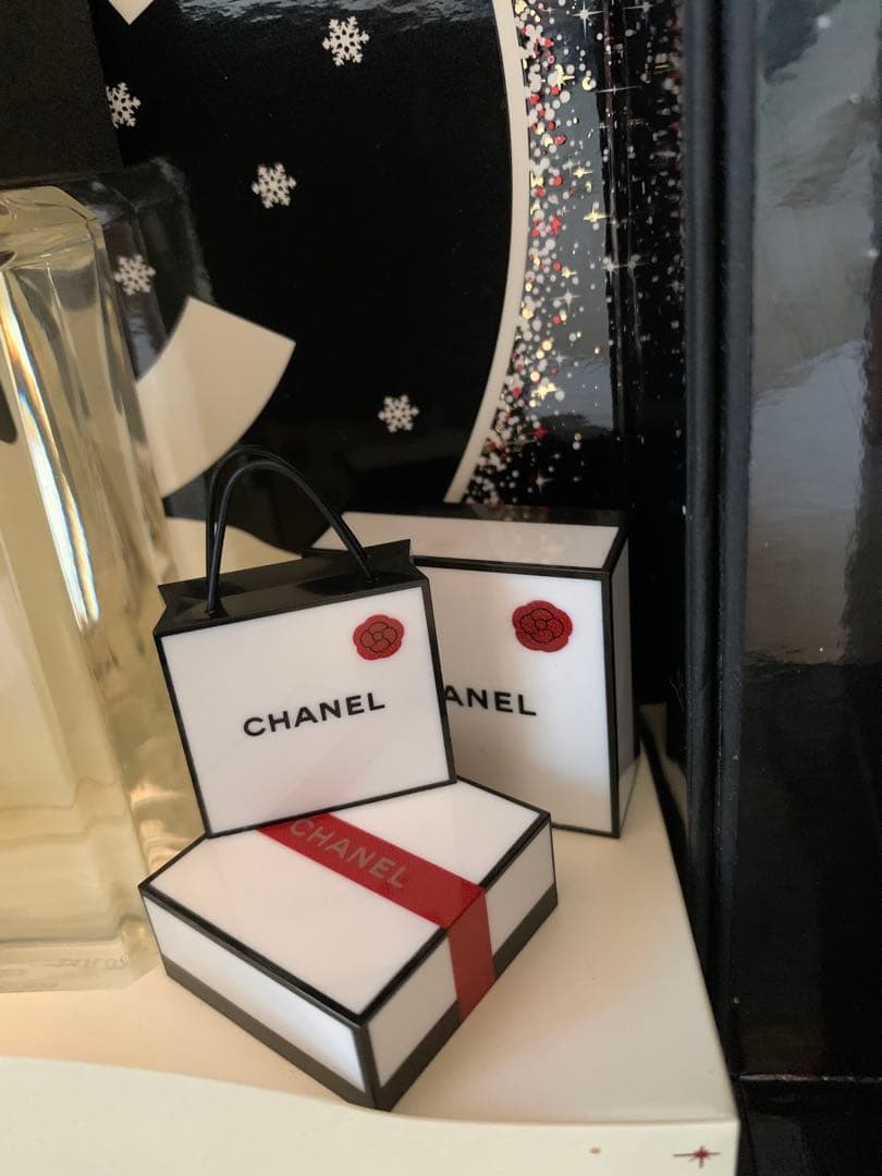 貴重✨新品未使用✨限定CHANELクリスマスコフレ✨No.5ロー香水100ml