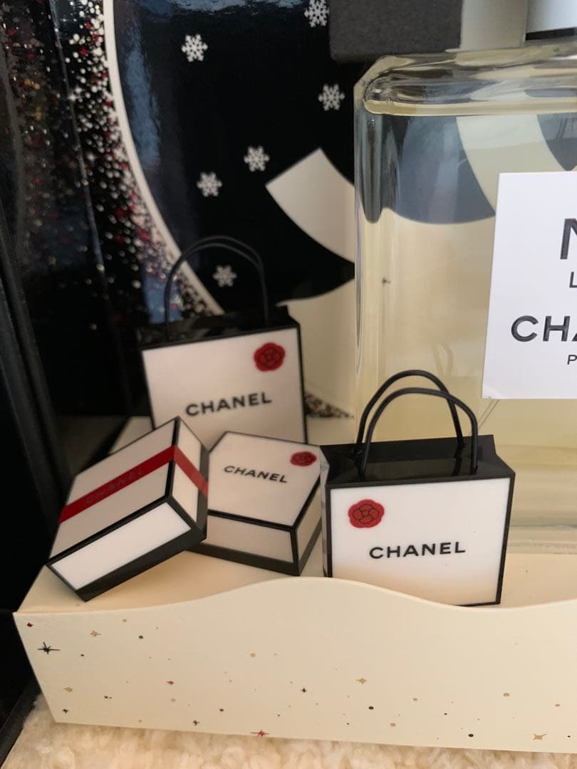 貴重✨新品未使用✨限定CHANELクリスマスコフレ✨No.5ロー香水100ml