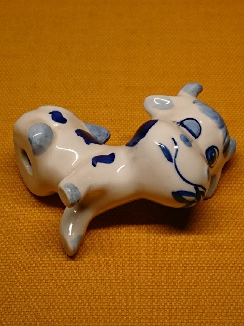 うし　牛　陶器　オブジェ　置物　インテリア　工芸品　美術品　A1343