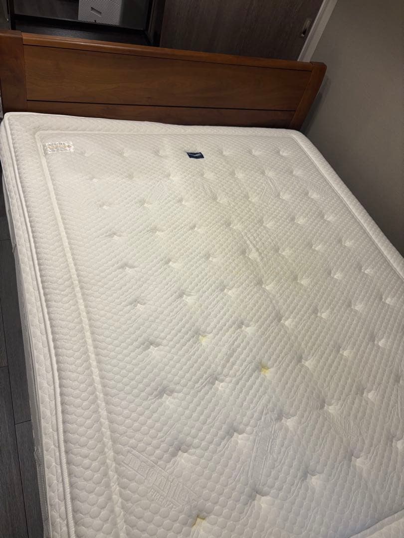 magniflex クイーンサイズ　フレーム付き 元値段70万円