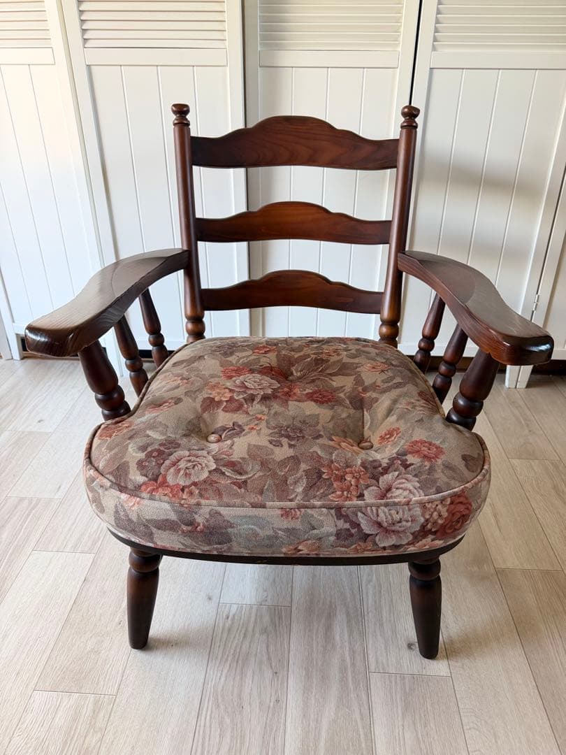 ③飛騨産業 キツツキ フロンティア アーム付きソファチェア カントリー 木製