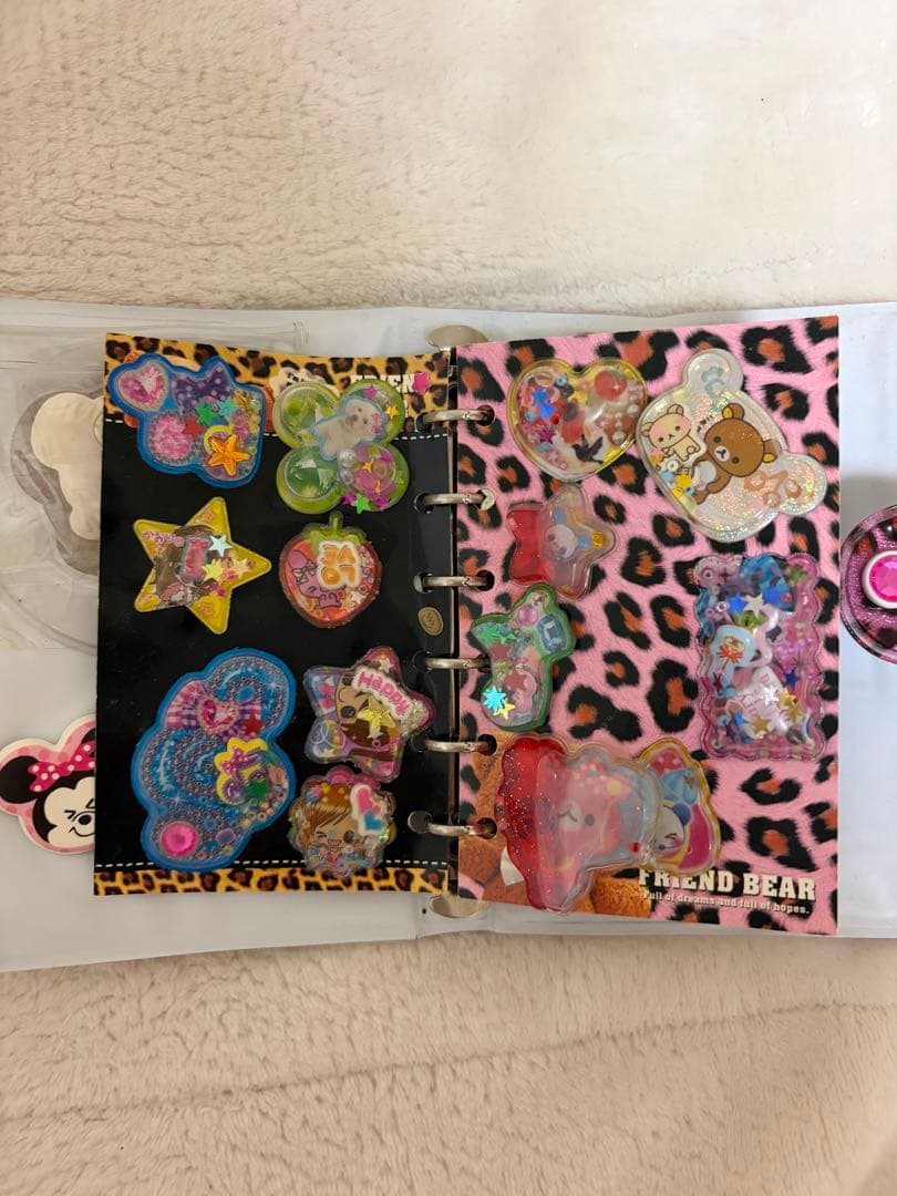 フレンドベア ステッカー帳 ウォーターシール、シャカシャカシール付き 完成品