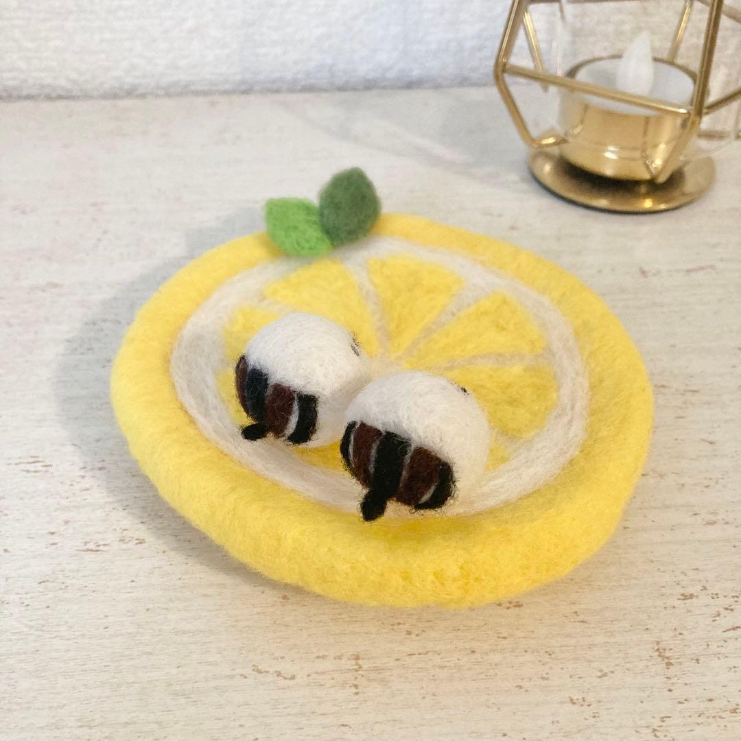シマエナガさんのアクセサリートレイ　羊毛フェルト
