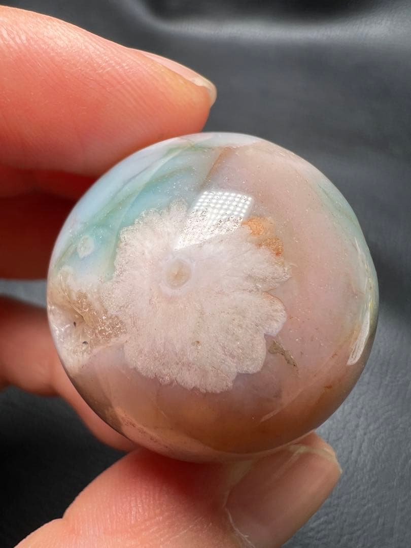 071711  31ミリ笑口桜瑪瑙　貫通穴　結晶入り