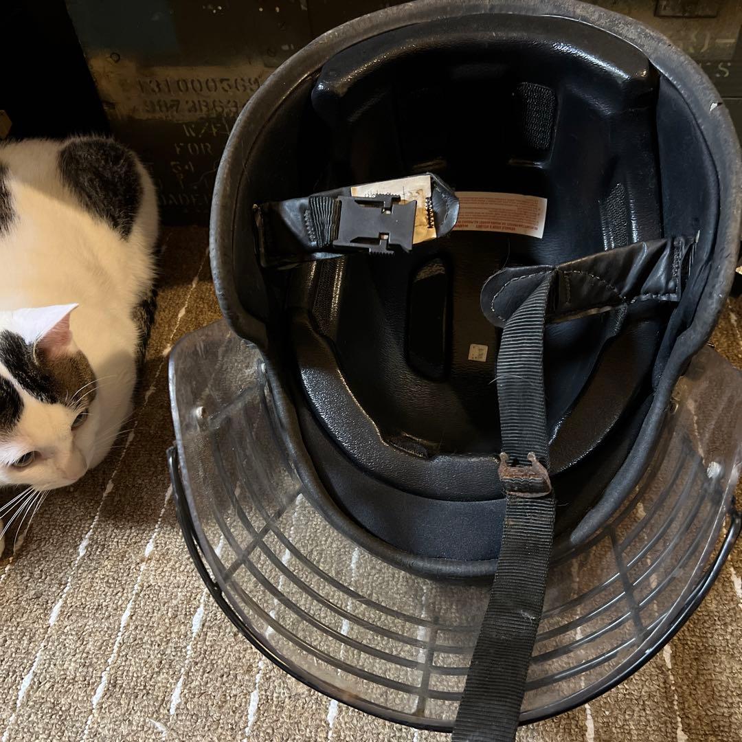 米軍放出品　実物　ヘルメット　SWAT 特殊部隊　暴徒鎮圧