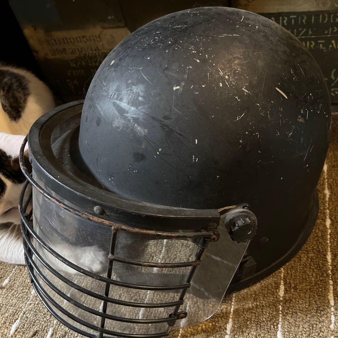 米軍放出品　実物　ヘルメット　SWAT 特殊部隊　暴徒鎮圧