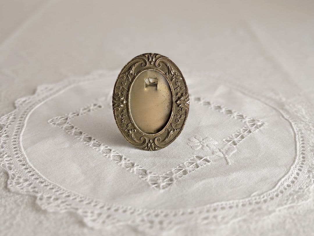 * antique flame ୨୧* オーバル型 かわいいアンティークフレーム