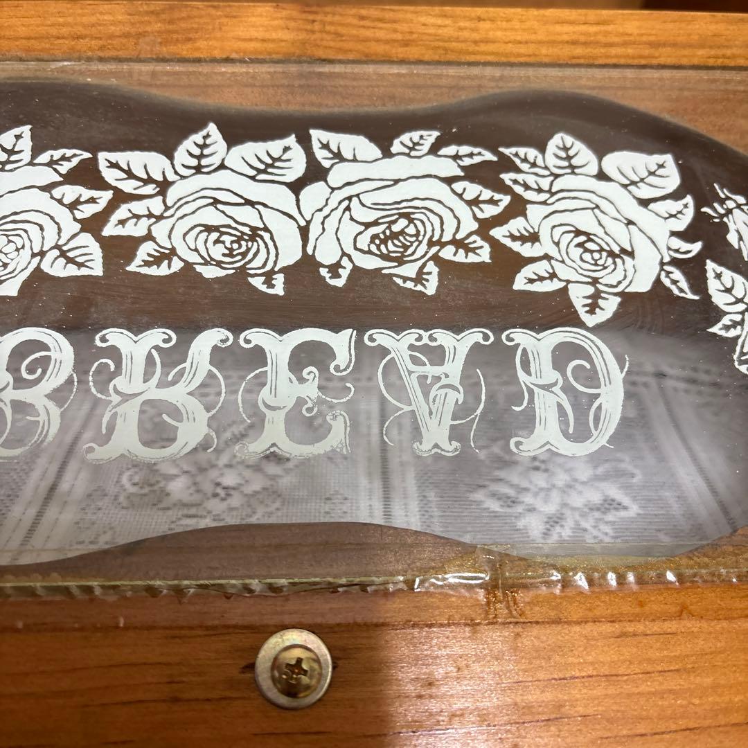 木製ブレッドボックス