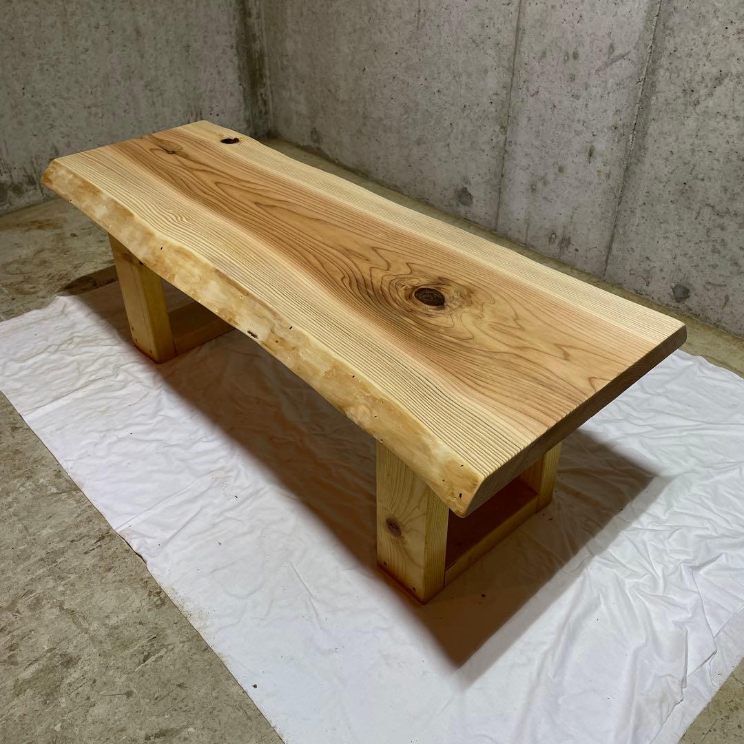 杉　一枚板　節穴有り